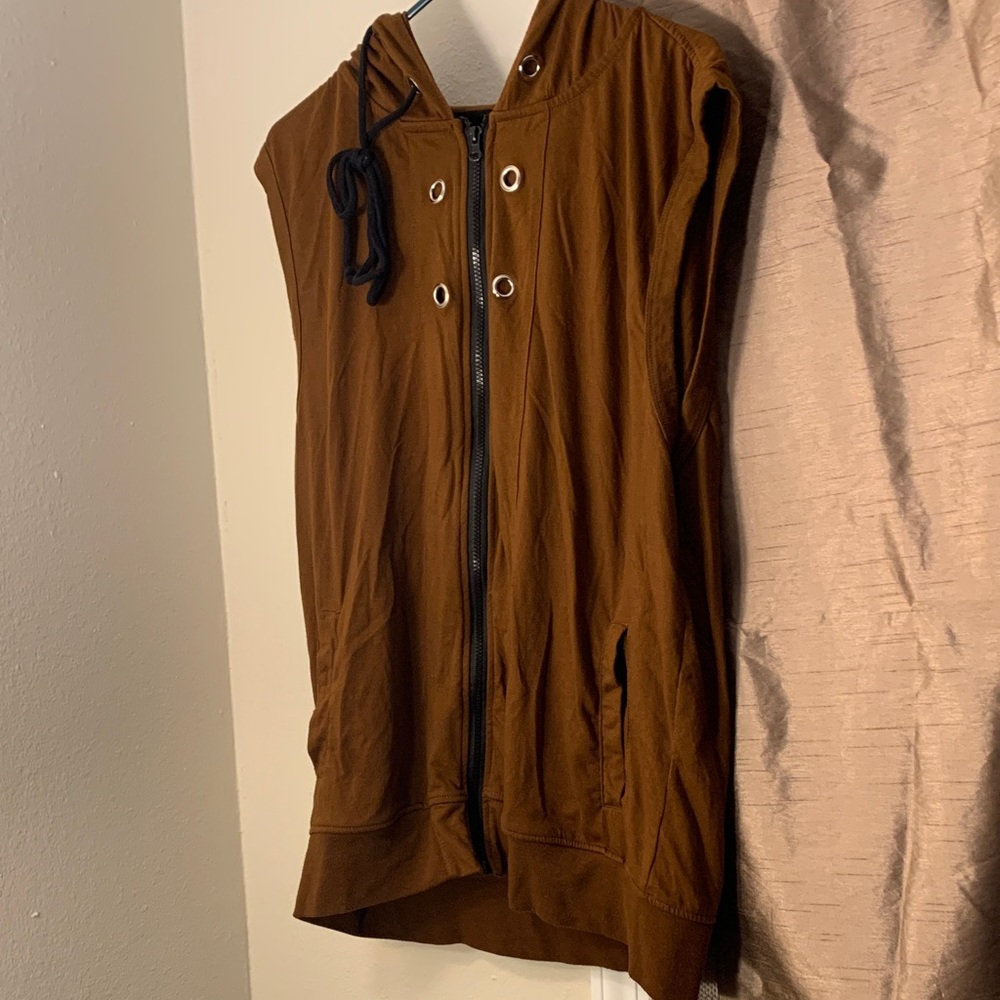 Grommeted Brown Sleeveless Hoodie Vest
